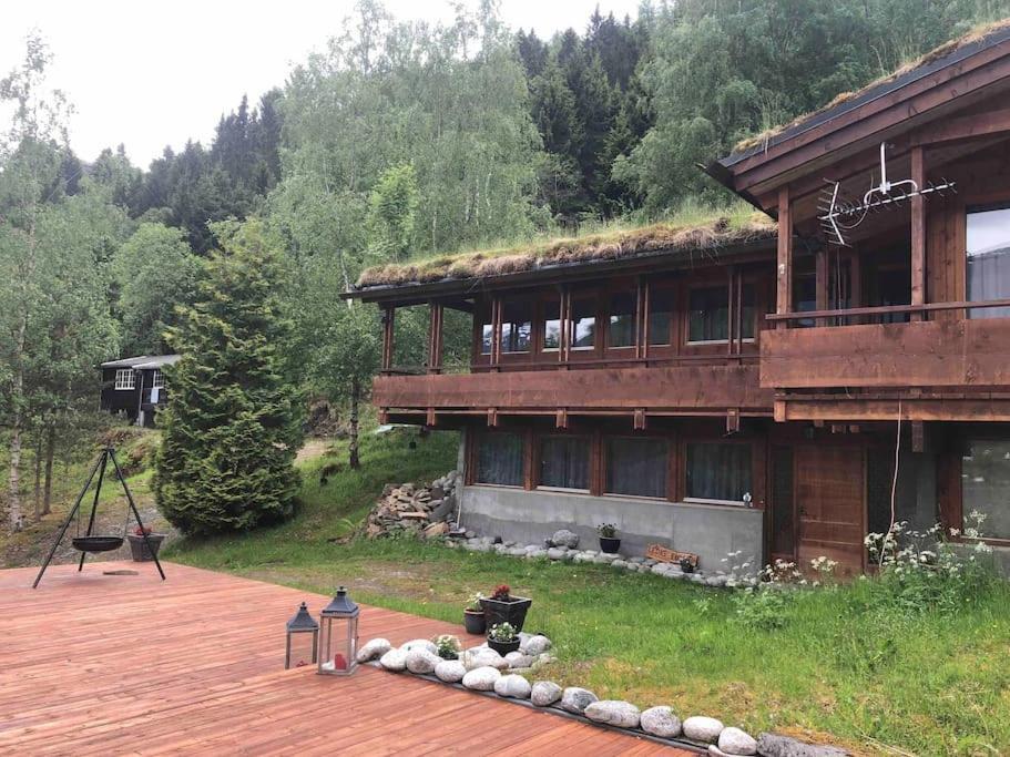 Olden By The Fjords Of Norway, Bjorkelund Appartement