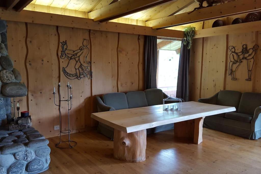 Olden By The Fjords Of Norway, Bjorkelund Appartement *